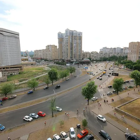 Apartament - Livoberezhna *